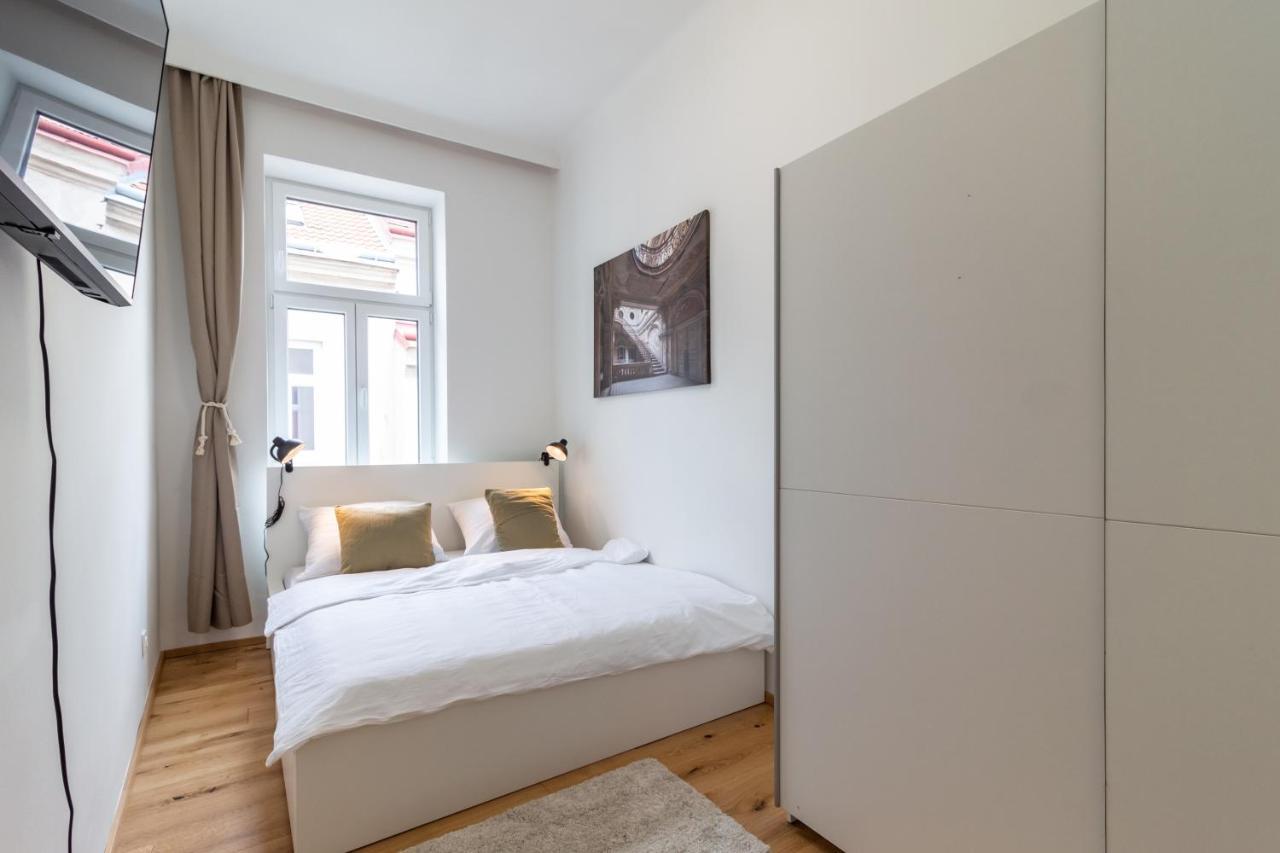 Cozy, Generous City Apartment - 10 Min To City-Centre - Contactless 24H Check-In فيينا المظهر الخارجي الصورة