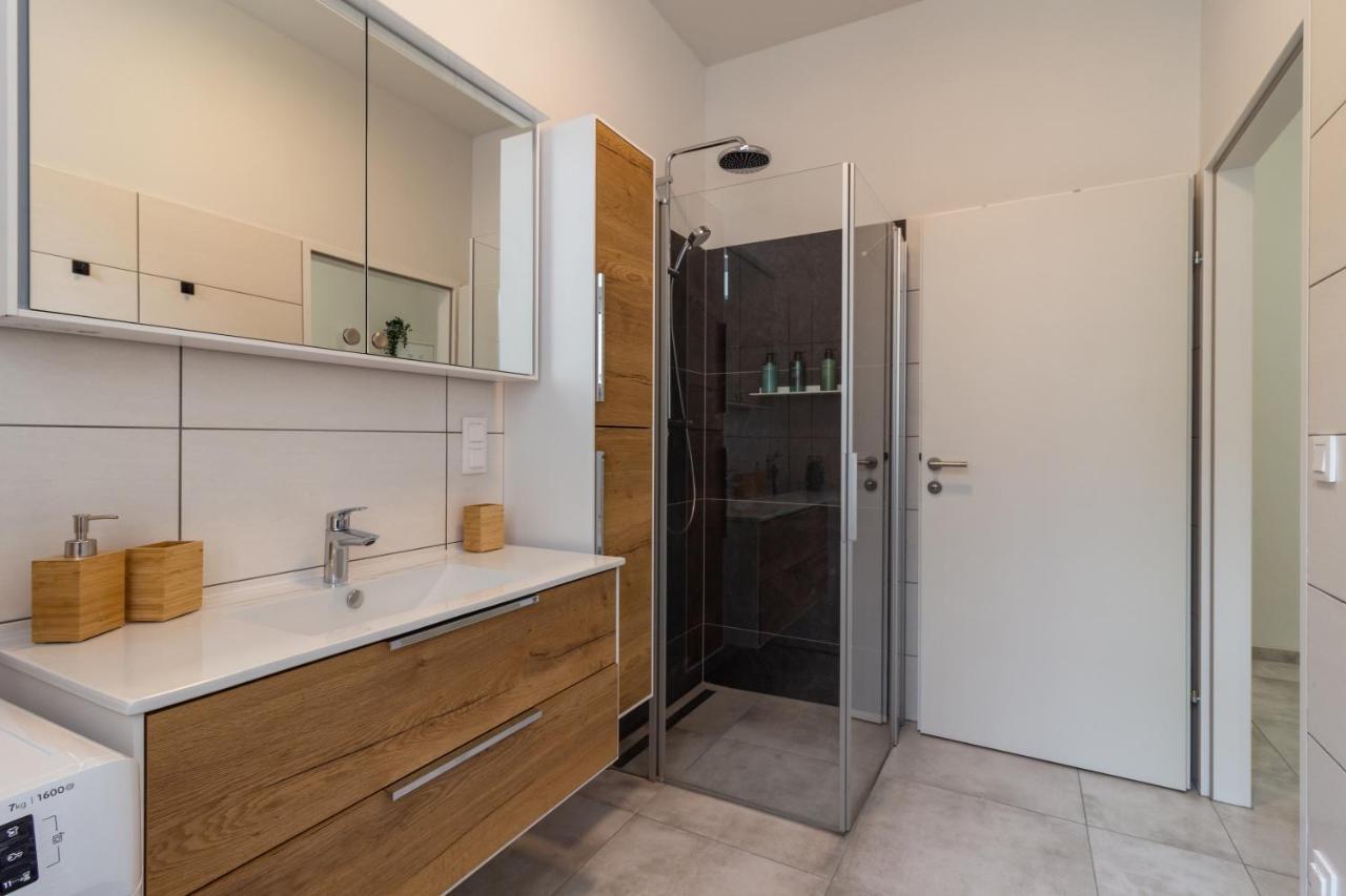 Cozy, Generous City Apartment - 10 Min To City-Centre - Contactless 24H Check-In فيينا المظهر الخارجي الصورة