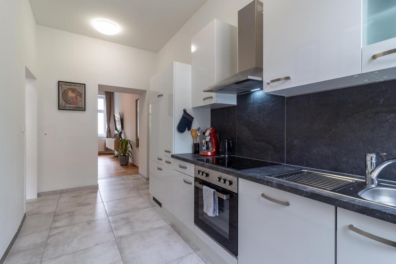 Cozy, Generous City Apartment - 10 Min To City-Centre - Contactless 24H Check-In فيينا المظهر الخارجي الصورة