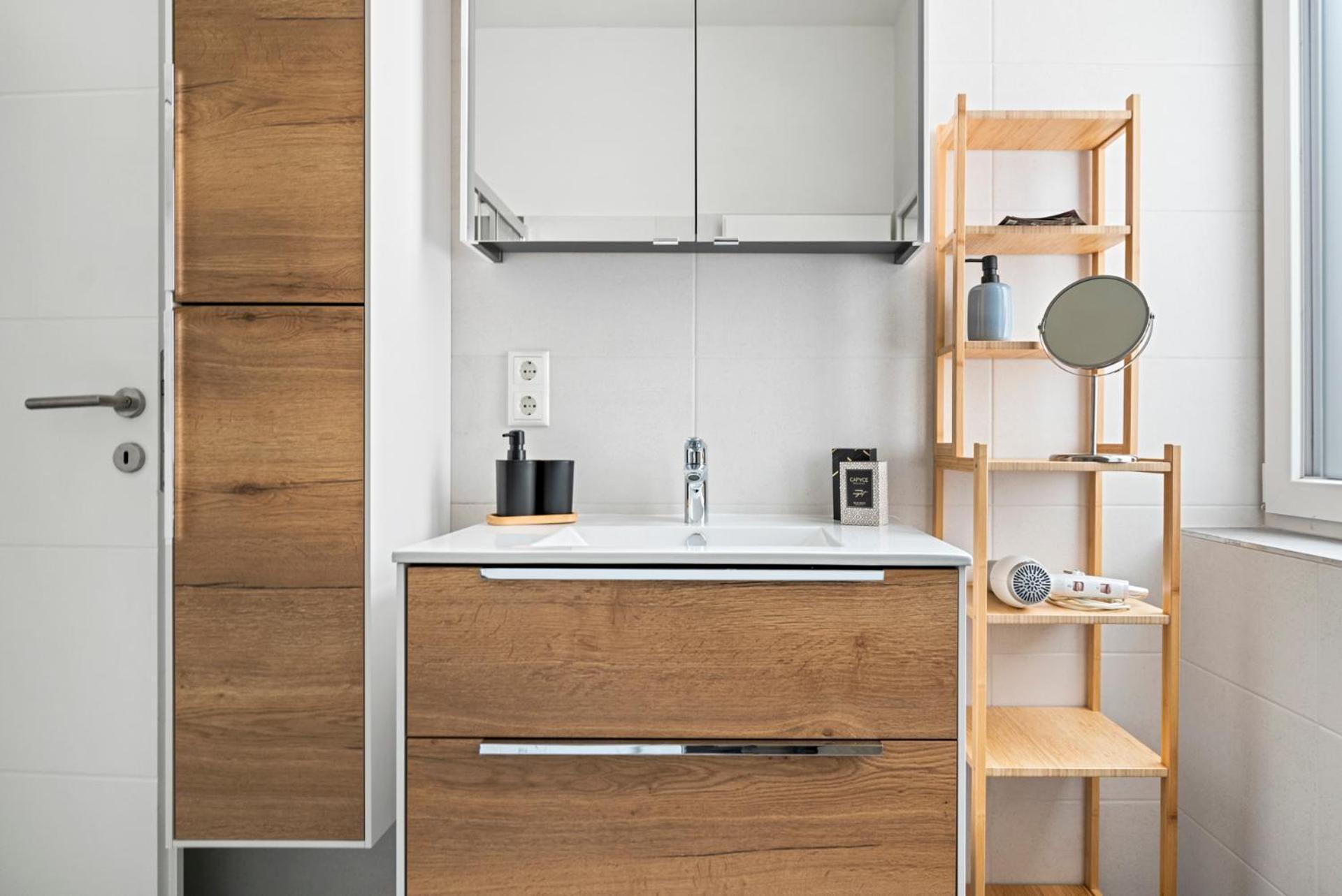 Cozy, Generous City Apartment - 10 Min To City-Centre - Contactless 24H Check-In فيينا المظهر الخارجي الصورة