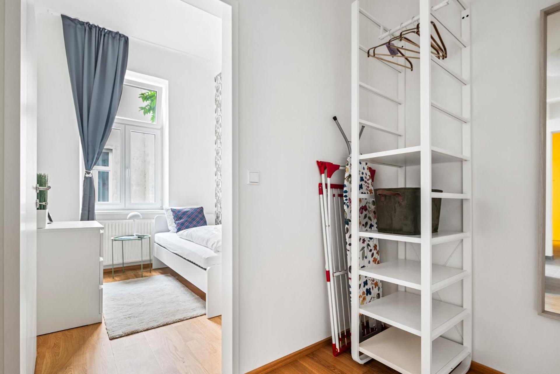 Cozy, Generous City Apartment - 10 Min To City-Centre - Contactless 24H Check-In فيينا المظهر الخارجي الصورة
